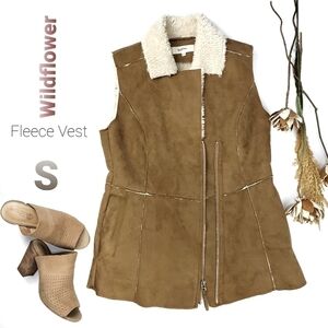 Wildflower Faux Fur Suede Zipper Fleece Ve…